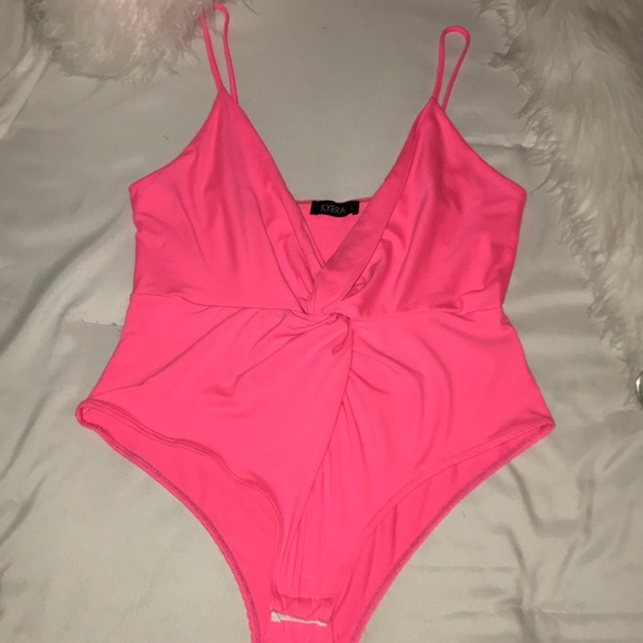 KYRRA Tops - 🌸 HOT PINK KYRRA BODY SUIT